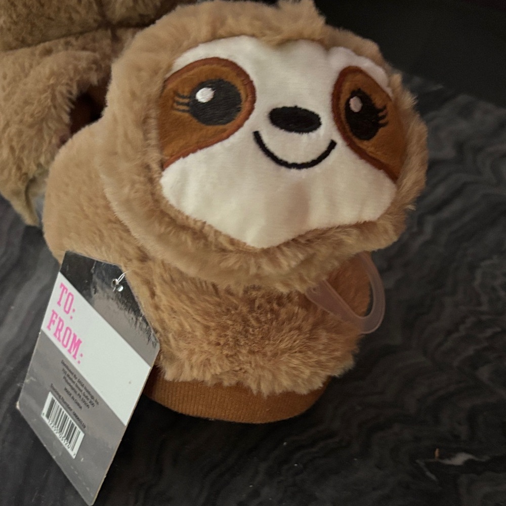 Adorable Sloth Kids Slippers - Brown